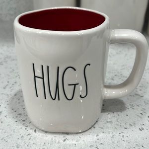 New Rae Dunn HUGS and KISSES Coffee Mug